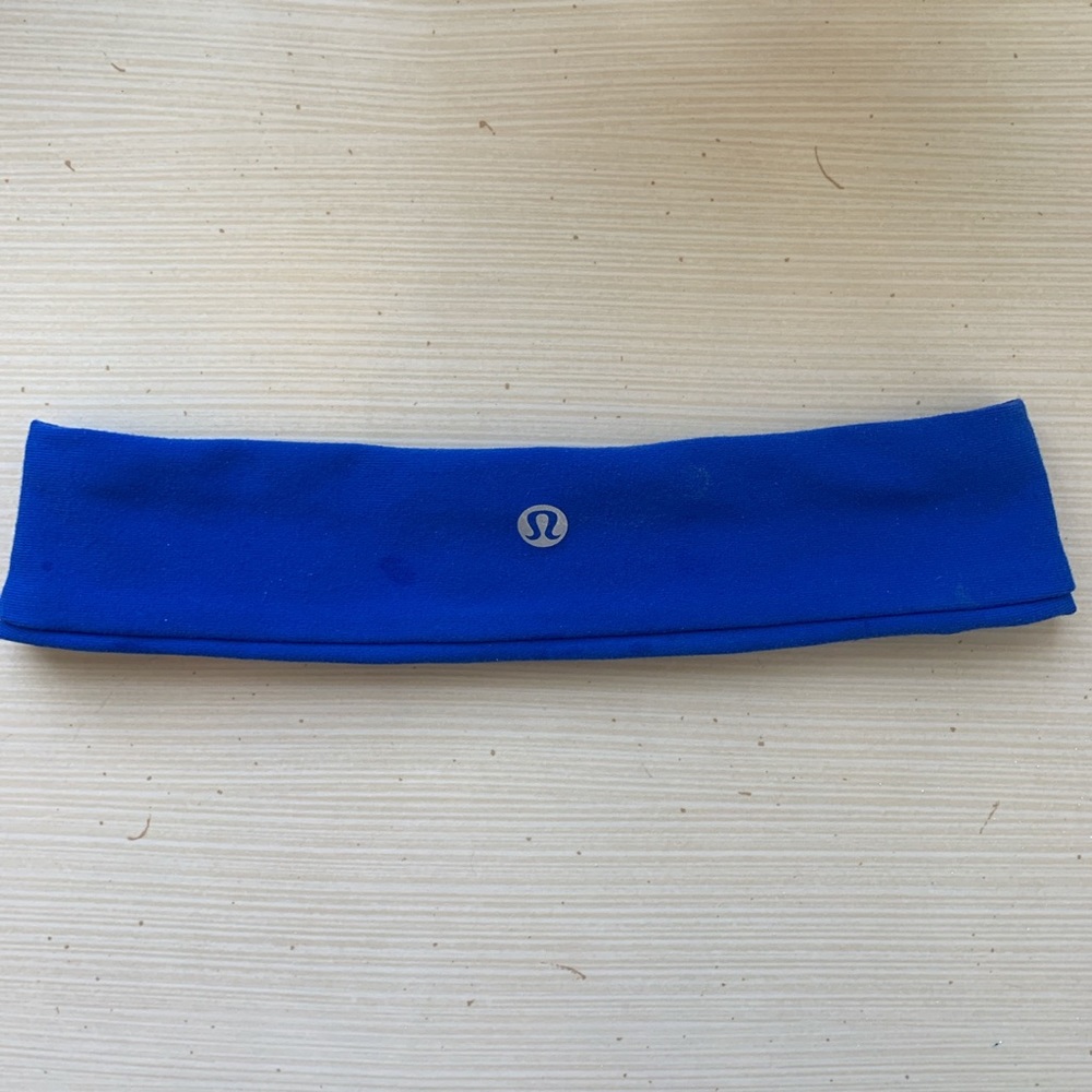 Lululemon Fly Away Tamer Headband
